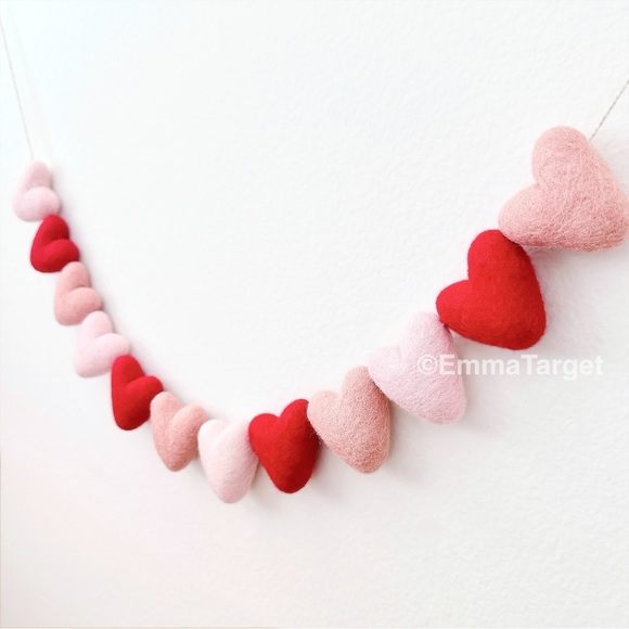 Valentine’s Day Large Heart Felted Wool Garlands 6ft Long & 12 Hearts - Picture 6 of 7